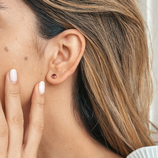 Stříbrné náušnice Birthstone Golden July - Rubín - Indira