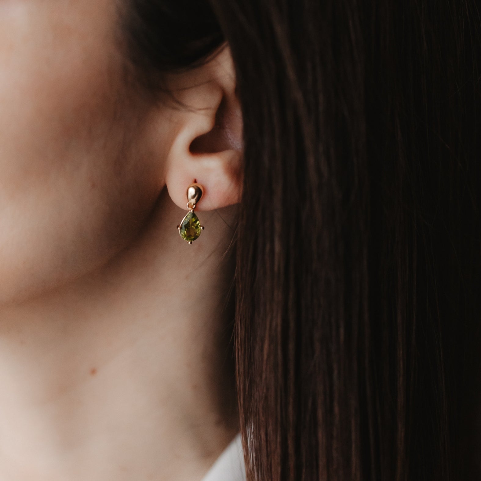 Stříbrné náušnice Golden Kaylee - Peridot - Indira