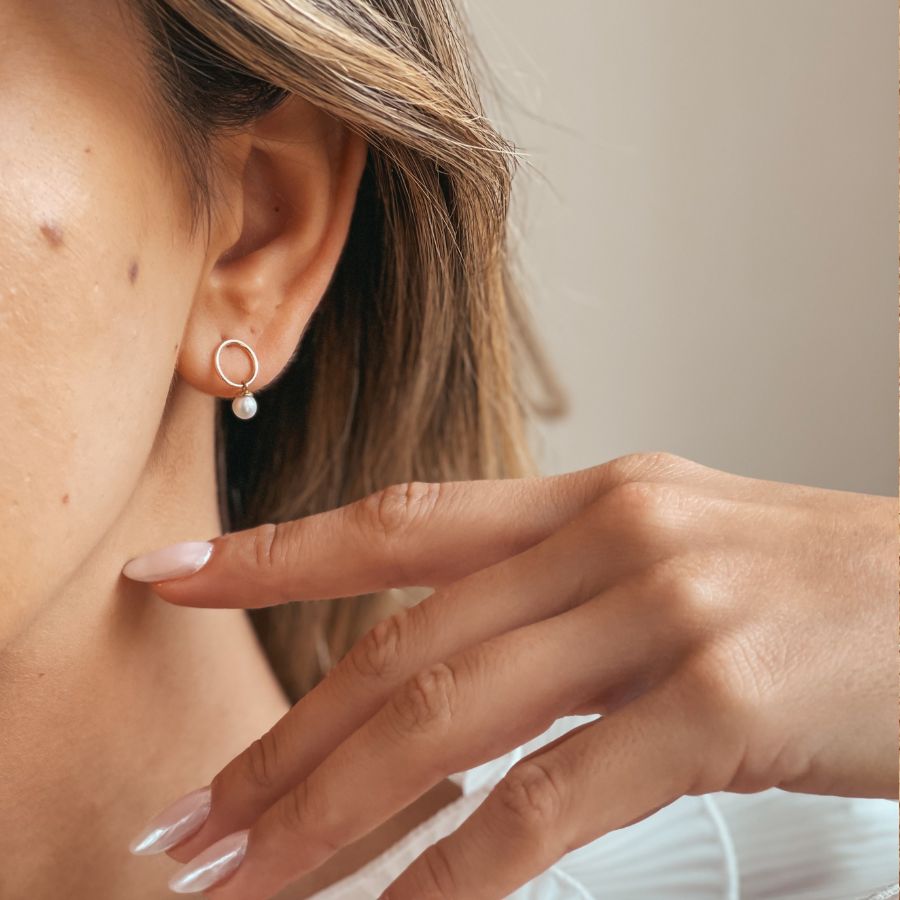 Zlaté náušnice Mini Studs - Přírodní perly - Indira