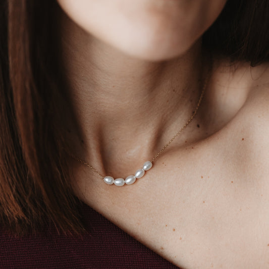 Stříbrný náhrdelník Golden Maia - Přírodní perly - Indira