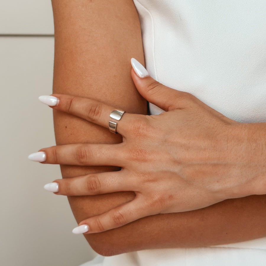 Nastavitelný stříbrný prsten Bennett - Indira