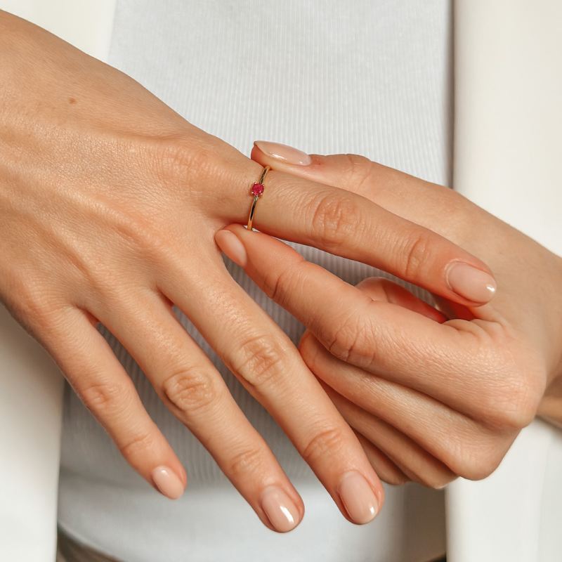 Stříbrný prsten Birthstone Golden červenec - Rubin - Indira