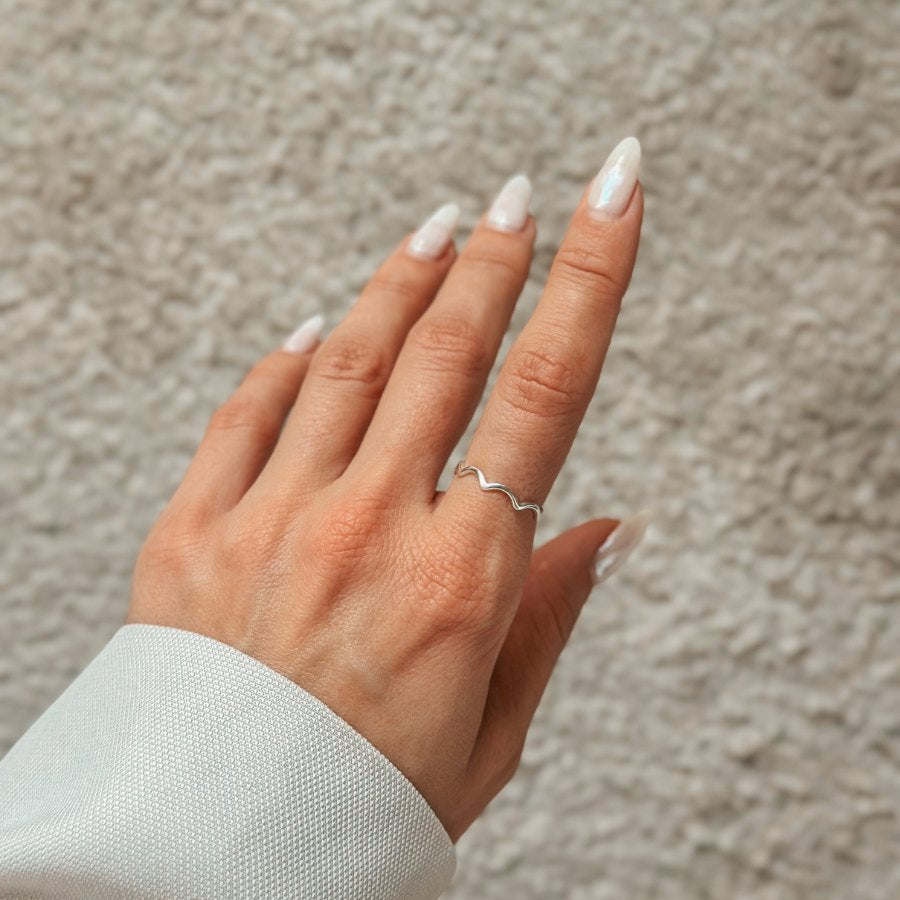 Stříbrný prsten Curl - Indira