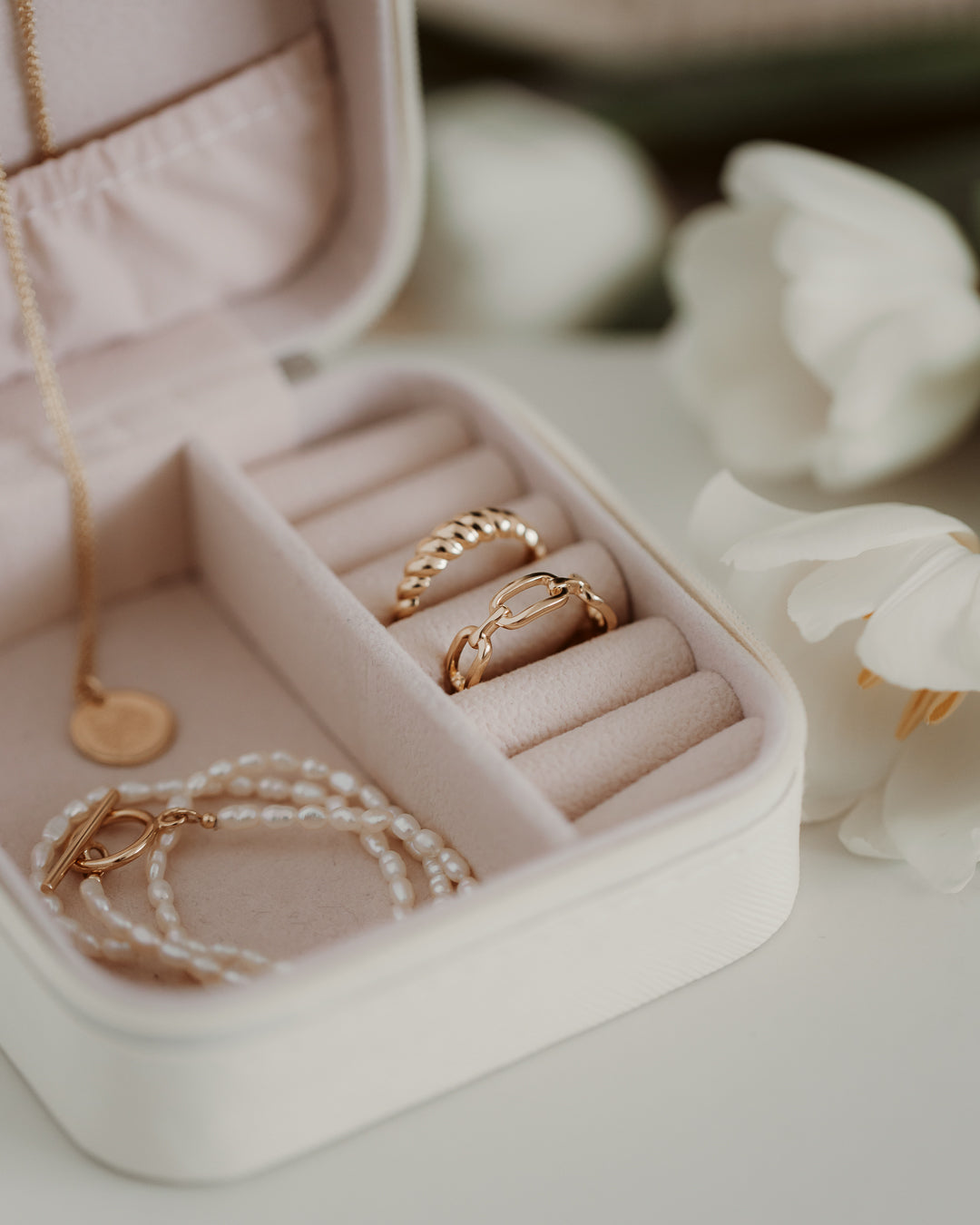 Stříbrný prsten Golden Chain