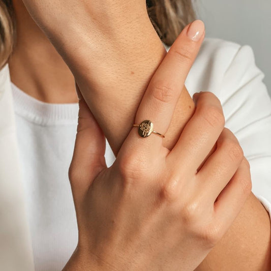 Stříbrný prsten Birth Flower Golden - Červenec Lotus - Indira