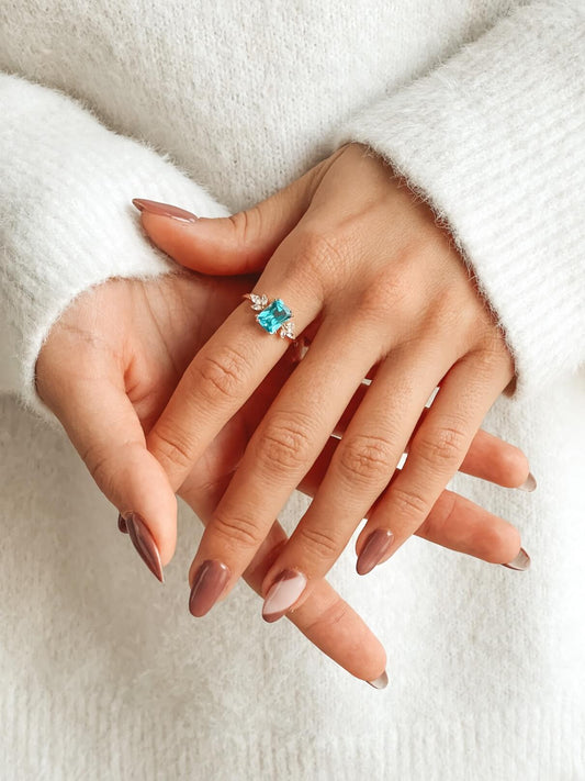 Stříbrný prsten Golden Faerie - Modrý topaz - Indira