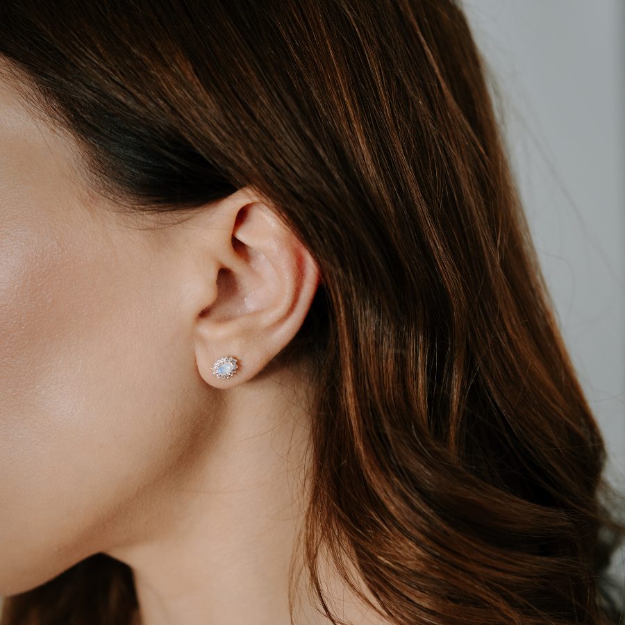 Stříbrné náušnice Virtue - Měsíční kámen - Indira