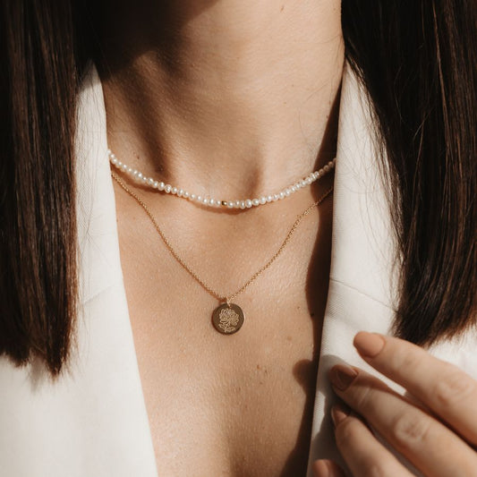 Zlatý náhrdelník Glamour - Přírodní perly - Indira