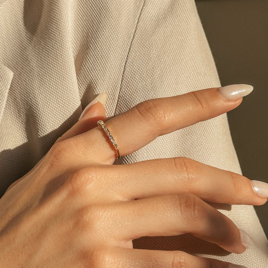 Stříbrný prsten Baguette - zirkon - Indira