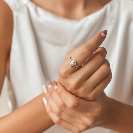 Stříbrný prsten Birth Flower - Cosmos - Indira