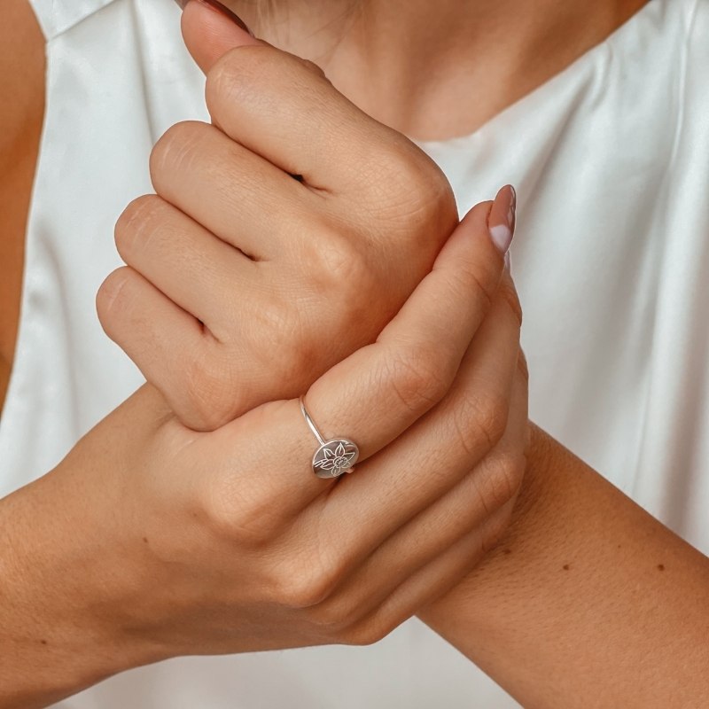 Stříbrný prsten Birth Flower - Březen Narcis - Indira
