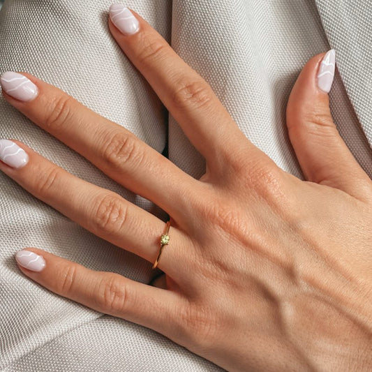 Stříbrný prsten Birthstone Golden August - Peridot - Indira