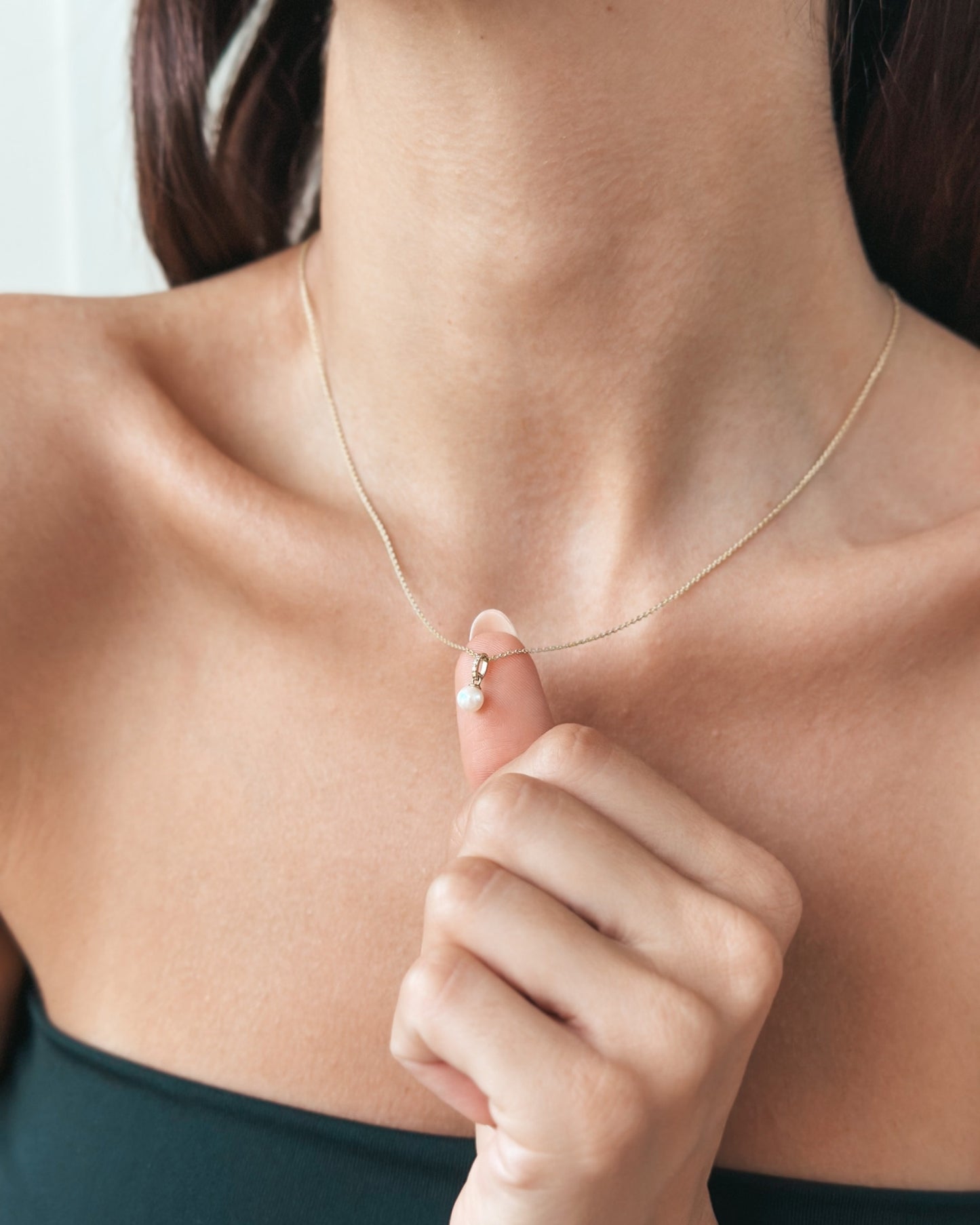 Přívěsek z žlutého zlata Aveline – Přírodní perla a diamanty - Indira