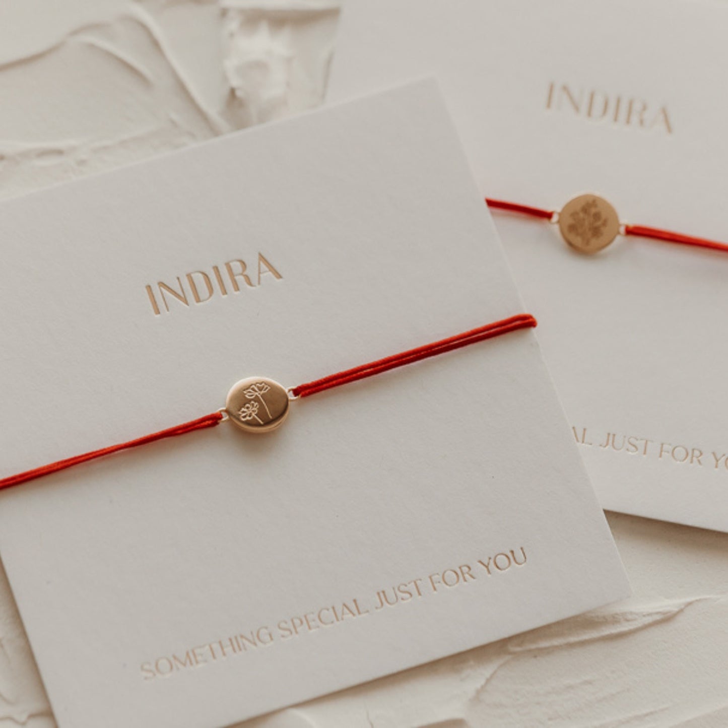 Stříbrný šňůrkový náramek Birth Flower - Prosincová Cesmína