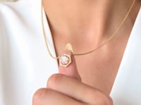 Stříbrný náhrdelník Golden Lucy – Měsíční kámen