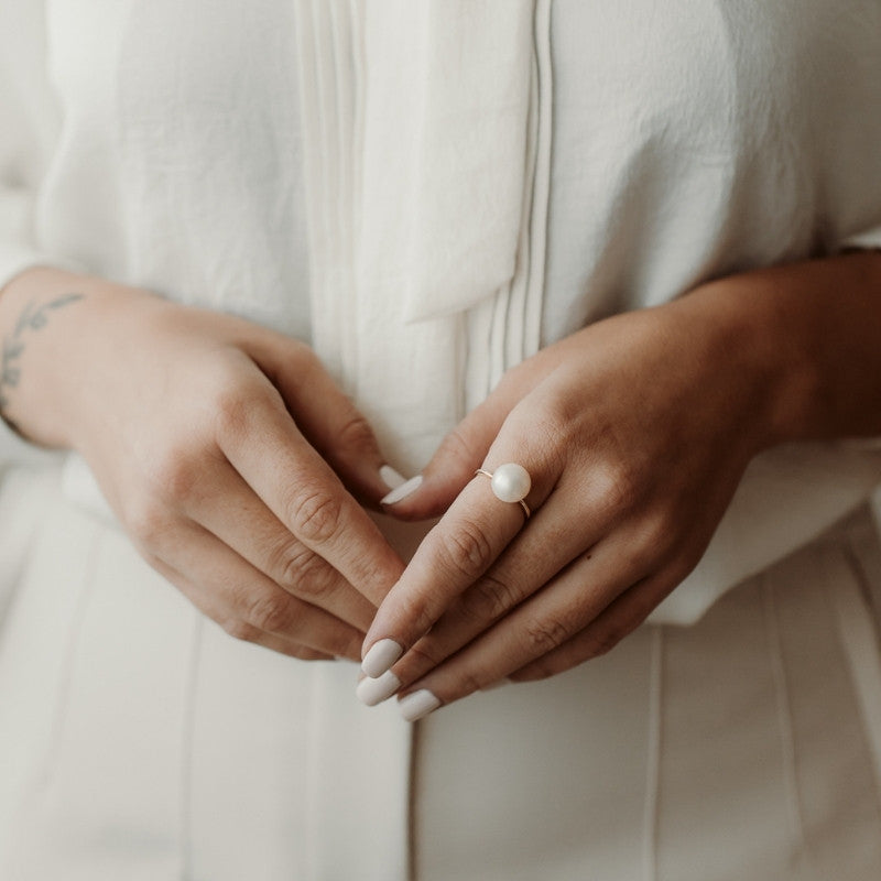 Stříbrný prsten Ruth Golden - Přírodní perly - Indira