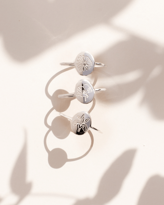 Stříbrný prsten Birth Flower - May Lily - Indira