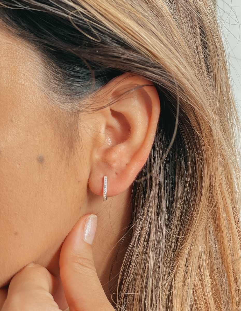 Stříbrné náušnice U Hoops - Zirkon - Indira