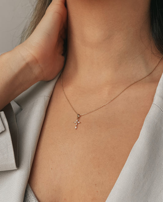 Zlatý přívěsek Croix - Indira