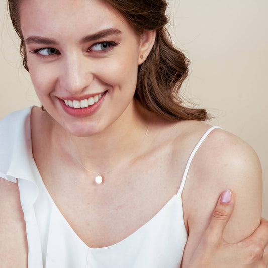 Průhledný náhrdelník se zlatým zapínáním - Indira