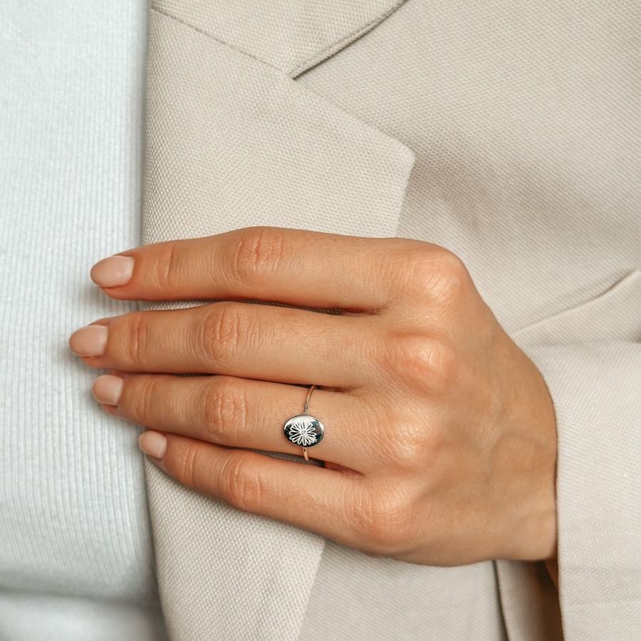 Stříbrný prsten Birth Flower - Dubnová Sedmikráska - Indira